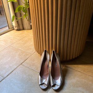 Vintage Charles David Silver Open Toe Heels